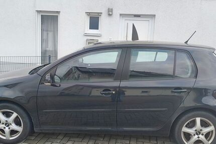 VW Golf 172.000 km 3.000 &euro; Sinzheim 76547