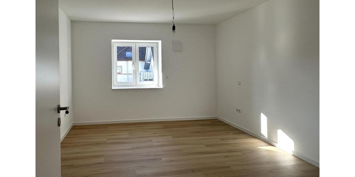Etagenwohnung Baden-Baden Lichtental - 3 Zimmer, 80 m&sup2;, 990&euro; | Angebot:25416480