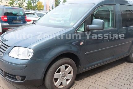 VW Caddy 212.989 km 4.900 &euro; Bühl-Vimbuch 77815