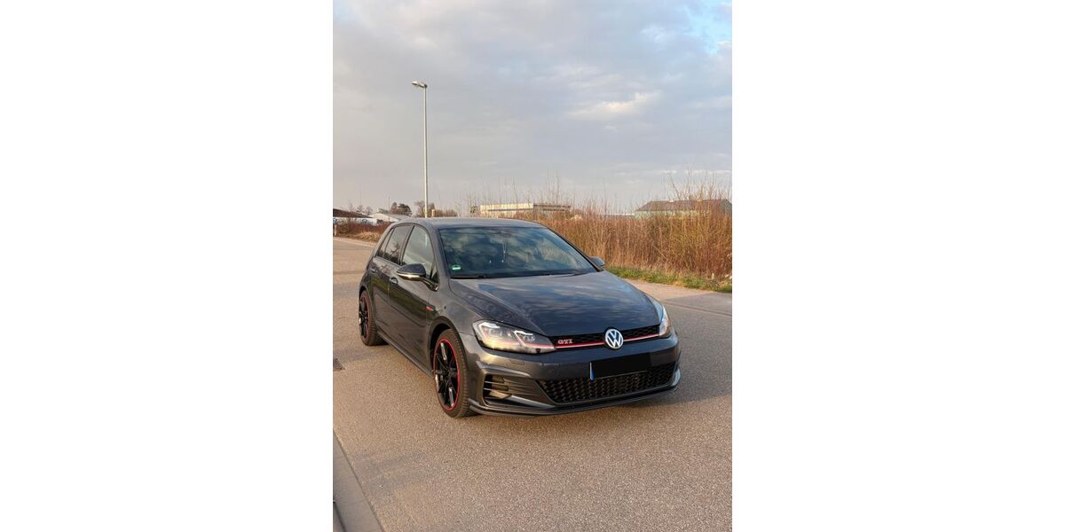 VW Golf 99.000 km 25.500 &euro; Sasbach 77880