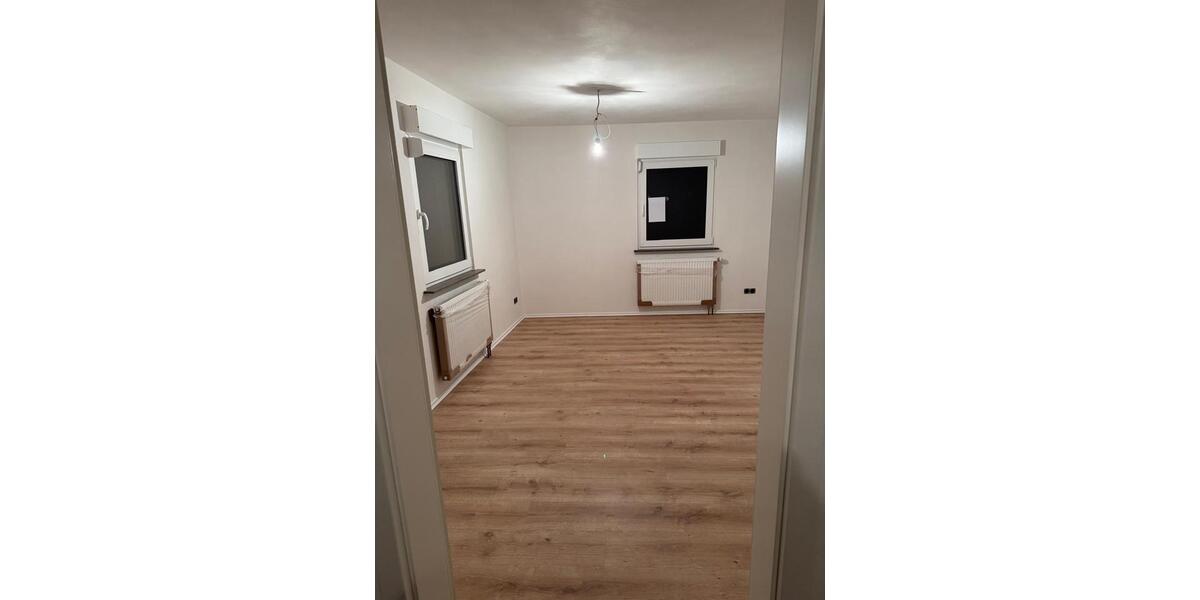 Erdgeschoßwohnung Muggensturm - 3 Zimmer, 80 m&sup2;, 1.050&euro; | Angebot:25175359