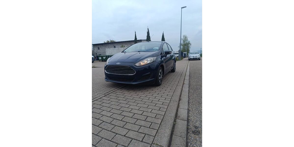 Ford Fiesta 220.000 km 2.450 &euro; Malsch 76316