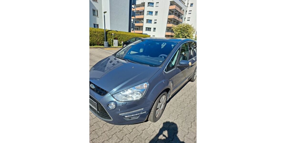 Ford S-Max 158.078 km 8.500 &euro; Rastatt 76437