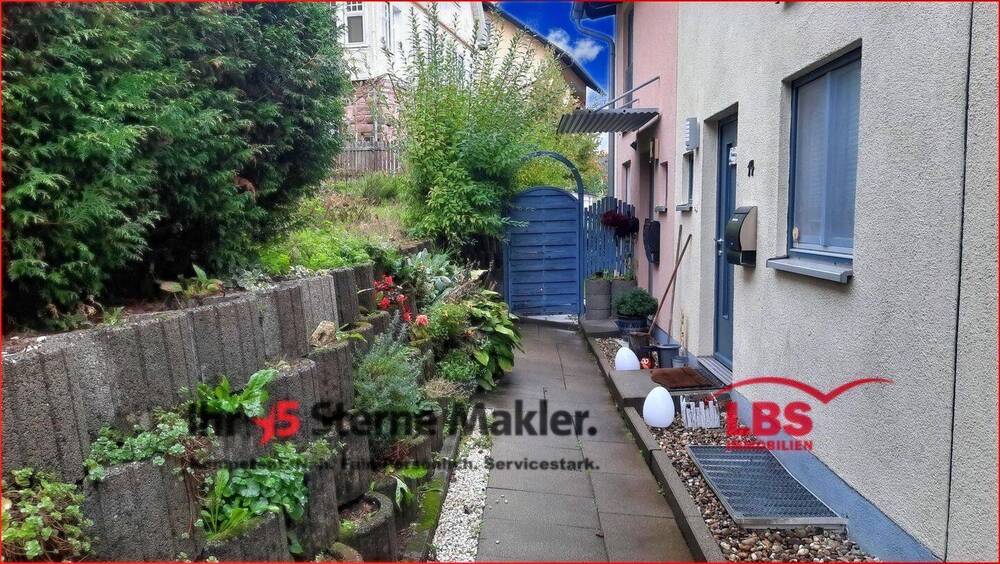 Reihenmittelhaus Bad Herrenalb - 4 Zimmer, 108 m&sup2;, 1.300&euro; | Angebot:26569088