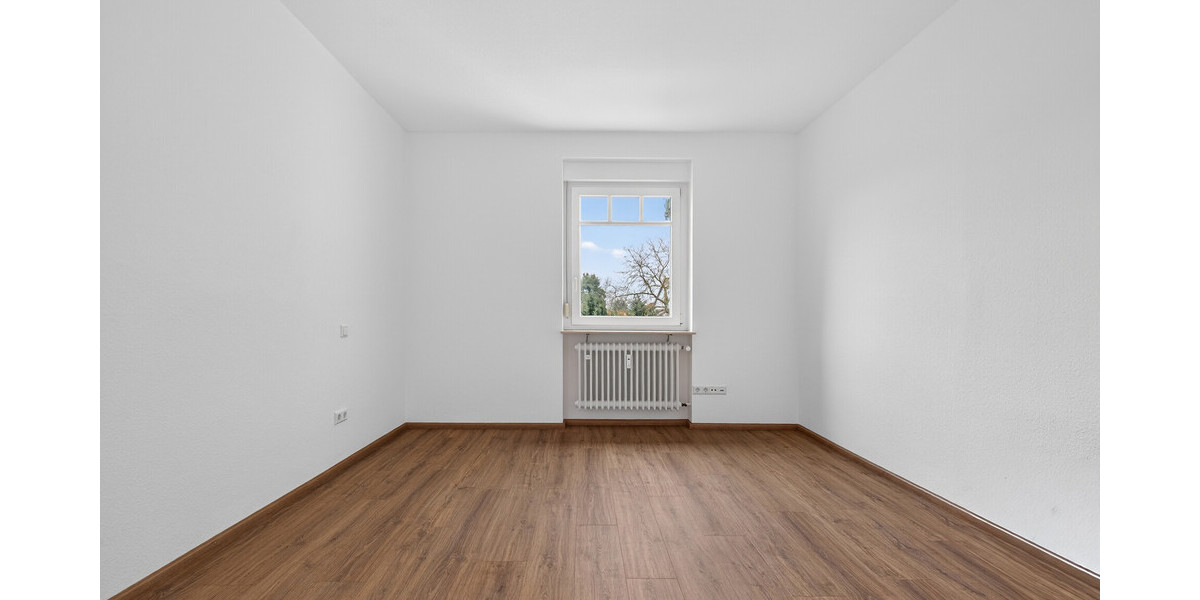 Seltene Gelegenheit: Gepflegtes Zweifamilienhaus mit viel Platz, Ruhe und Entwicklungspotential - Zweifamilienhaus Rastatt / Niederbühl Niederbühl | Angebot:26948205