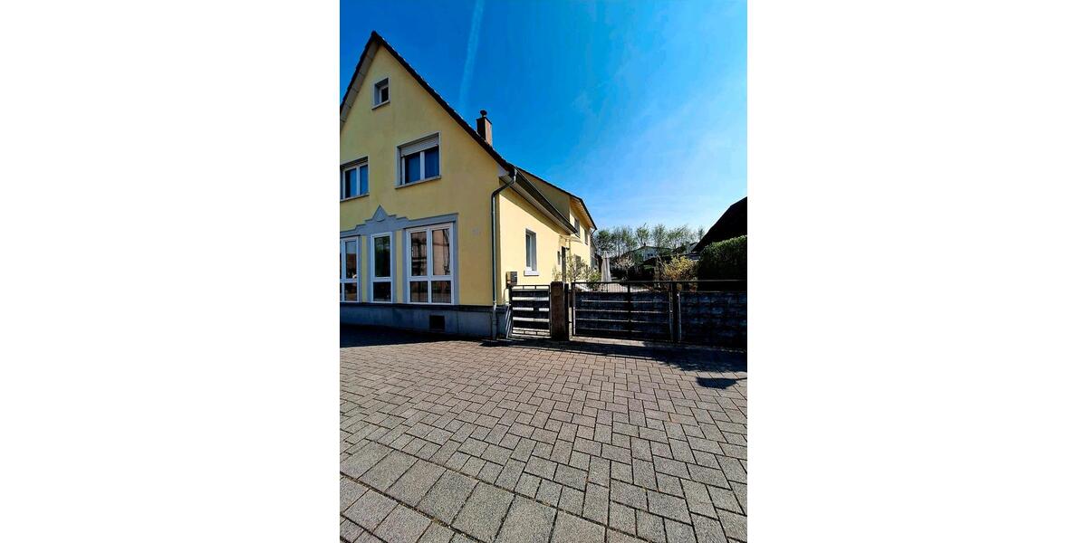Einfamilienhaus Ötigheim - 7 Zimmer, 211 m&sup2;, 699.000&euro; | Angebot:25638900