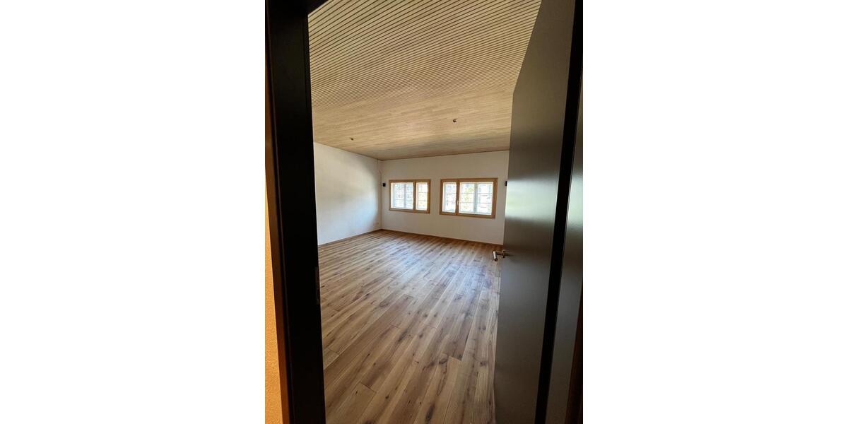 Etagenwohnung Achern - 5 Zimmer, 153 m&sup2;, 1.900&euro; | Angebot:25272121