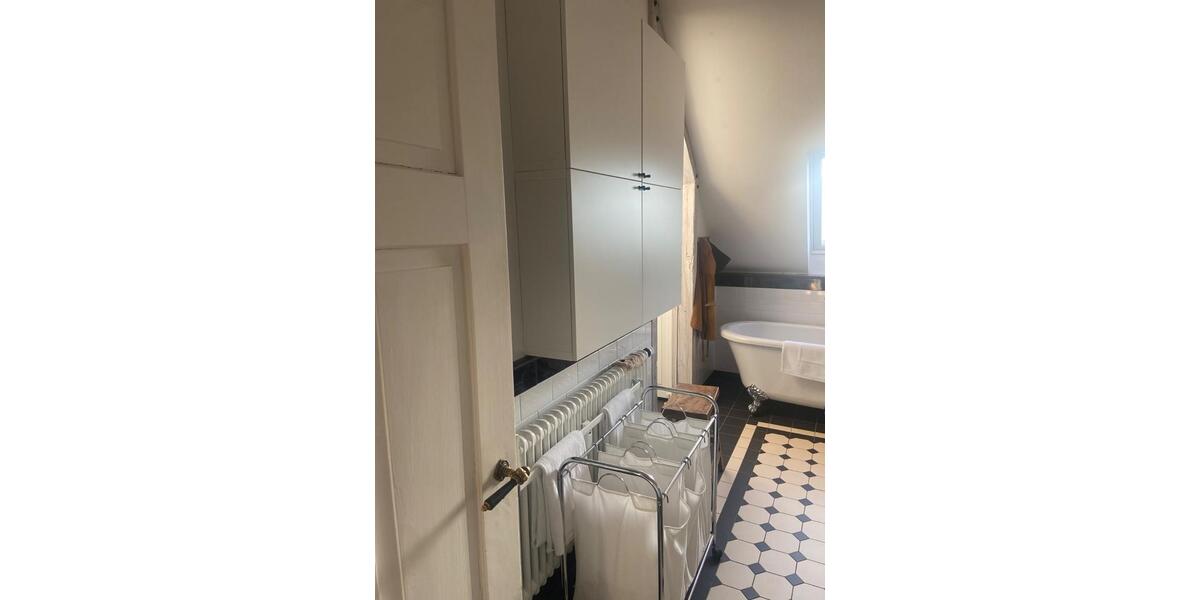 Dachgeschoßwohnung Baden-Baden Baden - 4 Zimmer, 113 m&sup2;, 1.500&euro; | Angebot:25649140