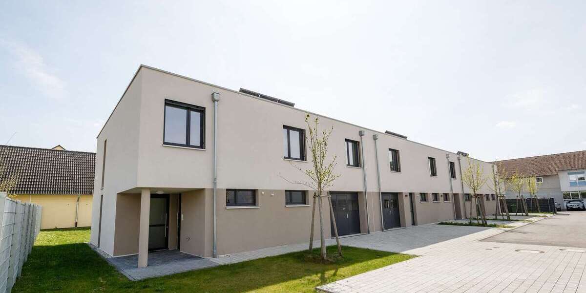 Modernes Reihenendhaus mit Wohn- und Gewerbeanteil + Garten, Garage & 3 Stellplätzen in Rheinstetten - Reihenendhaus Rheinstetten | Angebot:19845441