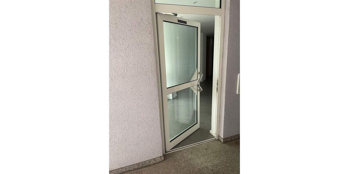 Gewerbeobjekt Steinmauern - 4 Zimmer, 120 m&sup2;, 950&euro; | Angebot:25743491