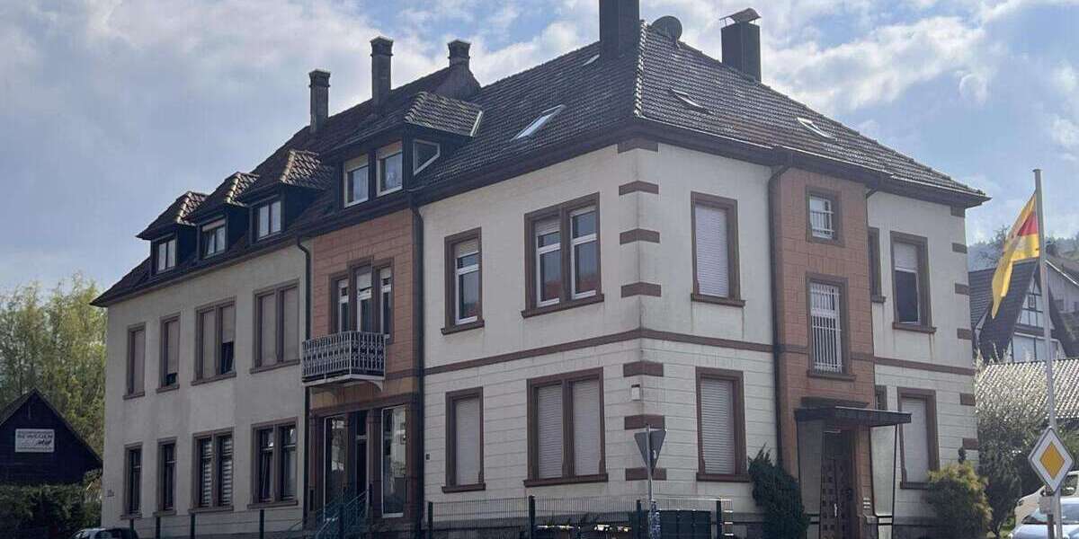 Einfamilienhaus Bühlertal - 10 Zimmer, 354 m&sup2;, 495.000&euro; | Angebot:26016363