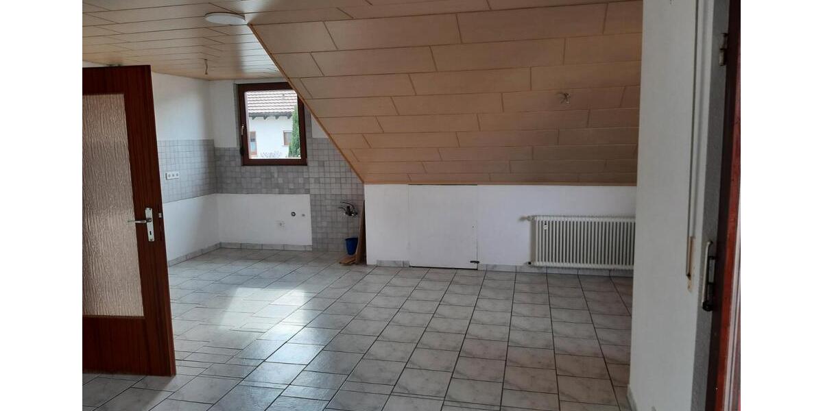 Etagenwohnung Lauf - 4 Zimmer, 95 m&sup2;, 1.000&euro; | Angebot:25885557
