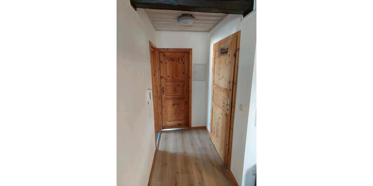 Dachgeschoßwohnung Gernsbach - 3 Zimmer, 68 m&sup2;, 1.000&euro; | Angebot:25540104