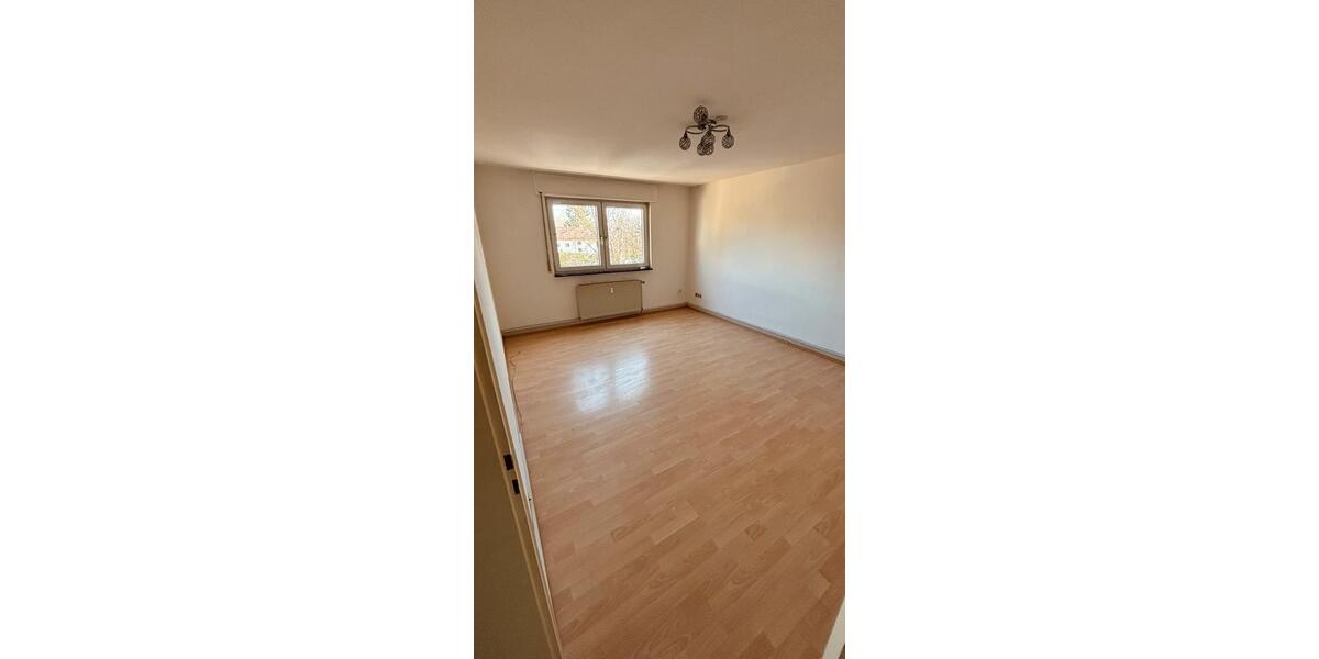 Etagenwohnung Rastatt - 3 Zimmer, 72 m&sup2;, 580&euro; | Angebot:25393816