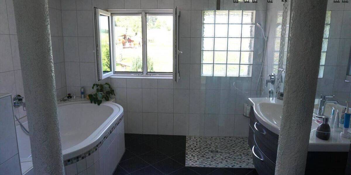 Bauernhaus, Landhaus Simmersfeld Aichhalden-Oberweiler - 5 Zimmer, 190 m&sup2;, 689.000&euro; | Angebot:25822690