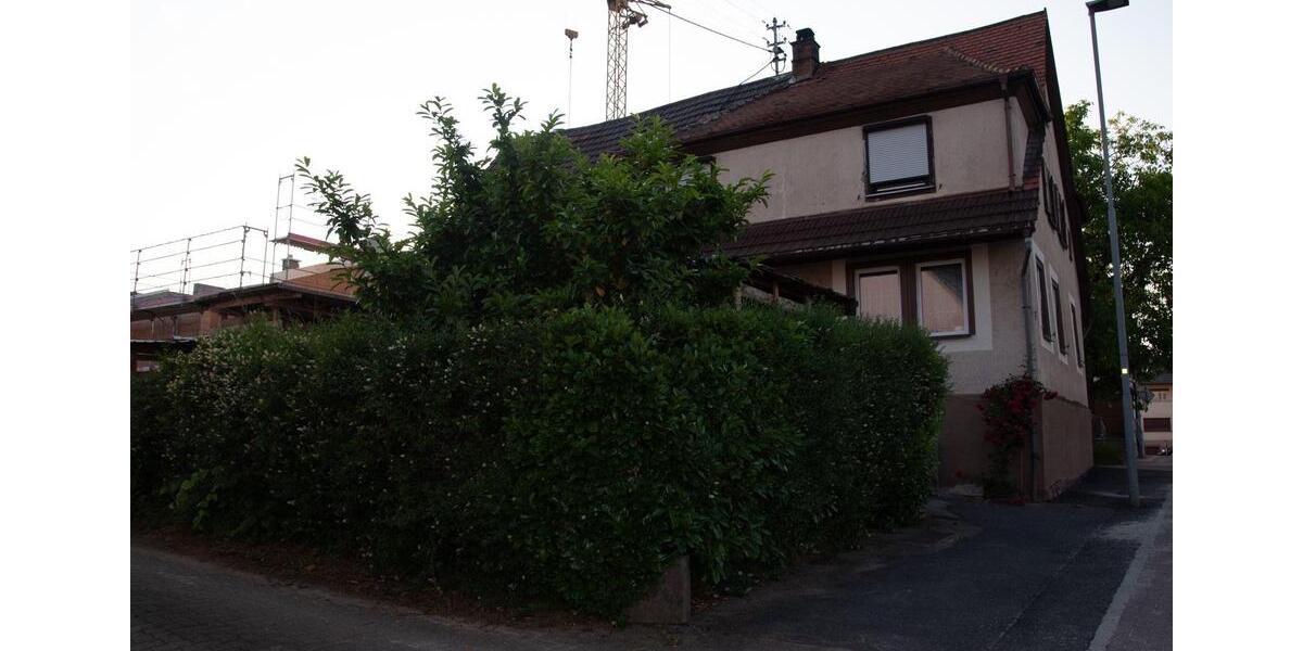 Einfamilienhaus Straubenhardt - 6 Zimmer, 134 m&sup2;, 245.000&euro; | Angebot:25986816