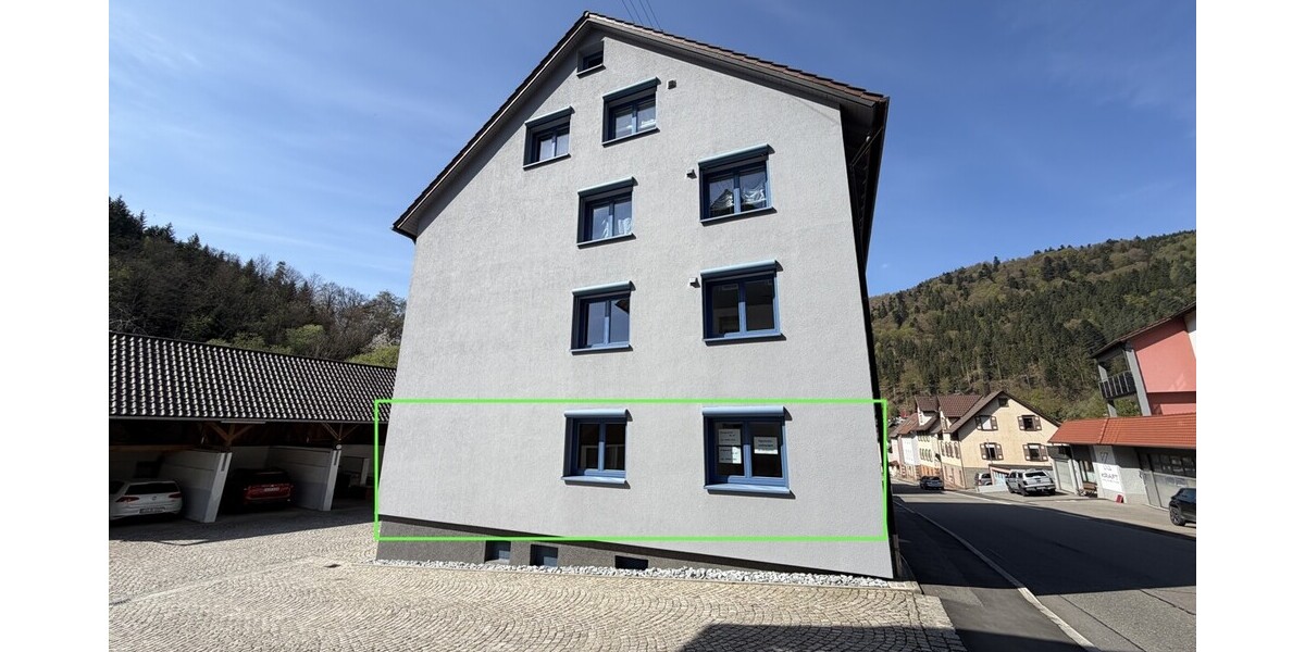 Wohnen wie im eigenen Haus – großzügige 6,5-Zimmer-Wohnung in zentraler Lage - Etagenwohnung Höfen an der Enz Höfen (Enz) | Angebot:27278658