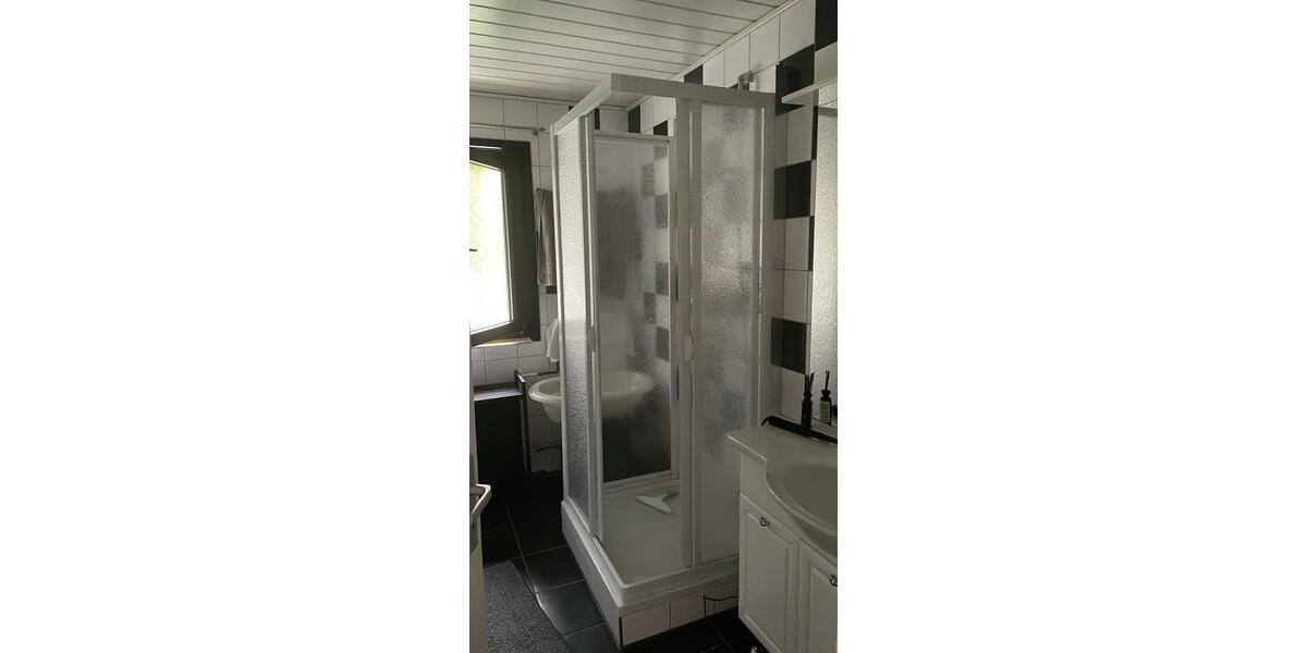 Etagenwohnung Dobel - 3.5 Zimmer, 90 m&sup2;, 950&euro; | Angebot:25477826