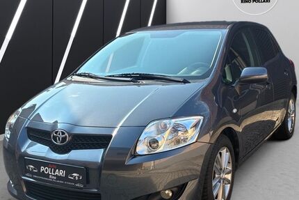 Toyota Auris 148.000 km 5.300 &euro; Gaggenau 76571