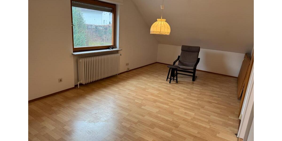 Dachgeschoßwohnung Bühl - 2.5 Zimmer, 50 m&sup2;, 700&euro; | Angebot:24963483