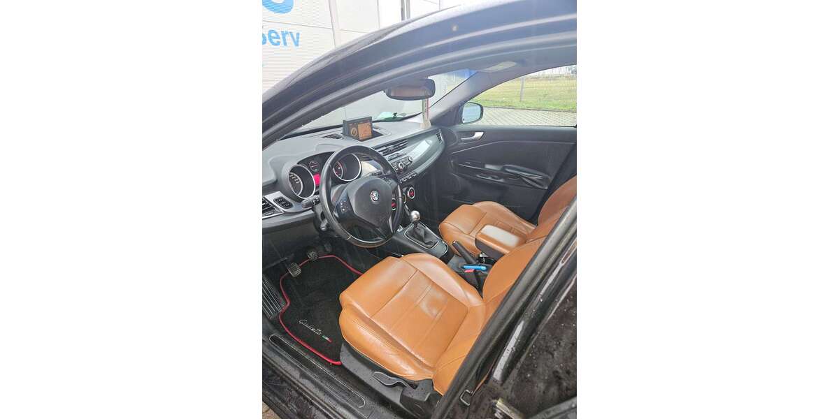 Alfa Romeo Giulietta 163.000 km 5.800 &euro; Baden-Baden 76530