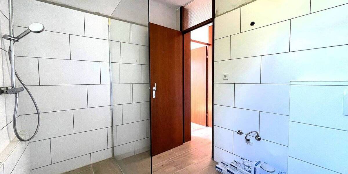 Einfamilienhaus Neuenbürg - 8 Zimmer, 185 m&sup2;, 439.000&euro; | Angebot:25725750