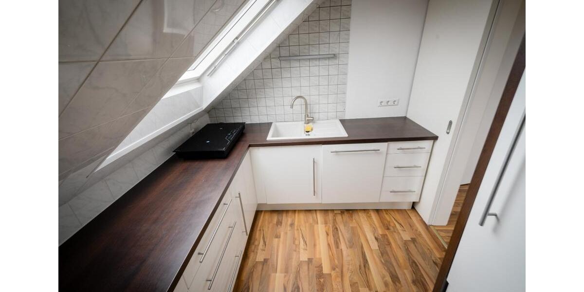 Dachgeschoßwohnung Straubenhardt - 2.5 Zimmer, 65 m&sup2;, 165.000&euro; | Angebot:25877711