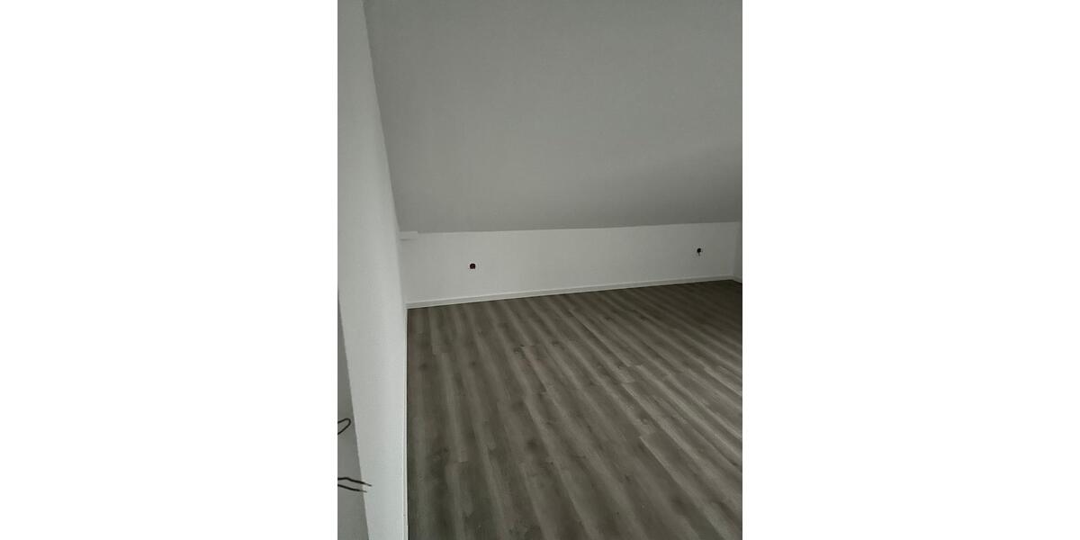 Dachgeschoßwohnung Rastatt - 3 Zimmer, 86 m&sup2;, 1.050&euro; | Angebot:25823533