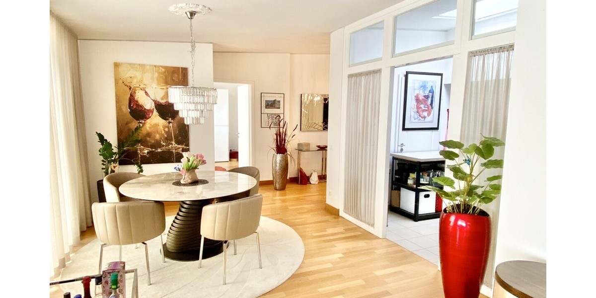 Exklusive Mietwohnung im denkmalgeschützten Batschari Palais - voll möbliert - 2.5 Baden-Baden Baden | Angebot:26490417