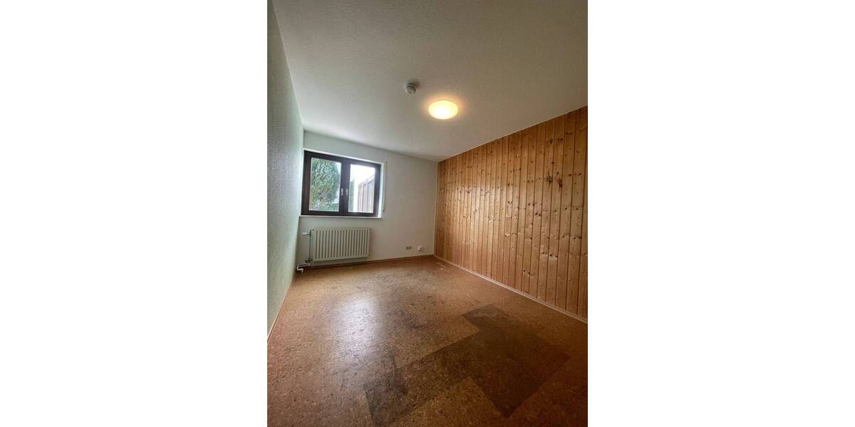Einfamilienhaus Neuenbürg - 8 Zimmer, 185 m&sup2;, 439.000&euro; | Angebot:25725750