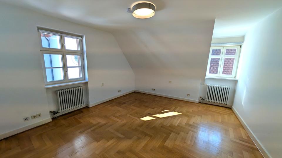 Maisonettenwohnung Ettlingen - 6 Zimmer, 172 m&sup2;, 2.200&euro; | Angebot:24015396