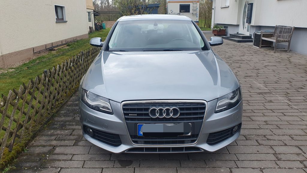 Audi A4 182.000 km 8.400 &euro; Bühl 77815
