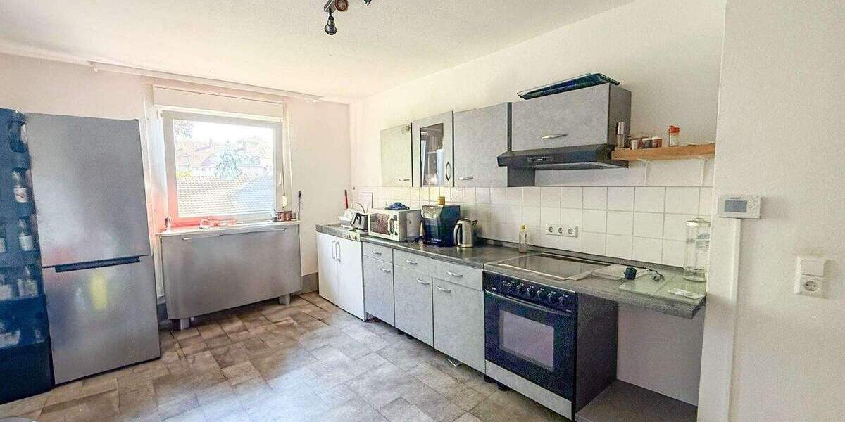 Mehrfamilienhaus, Wohnhaus Ettlingen - 9 Zimmer, 183 m&sup2;, 750.000&euro; | Angebot:25703530