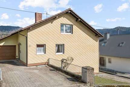 Haus Gaggenau - 9 Zimmer, 208 m&sup2;, 384.000&euro; | Angebot:25790067