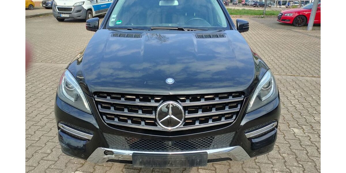 Mercedes-Benz ML 350 268.551 km 13.900 &euro; Baden Baden 76532