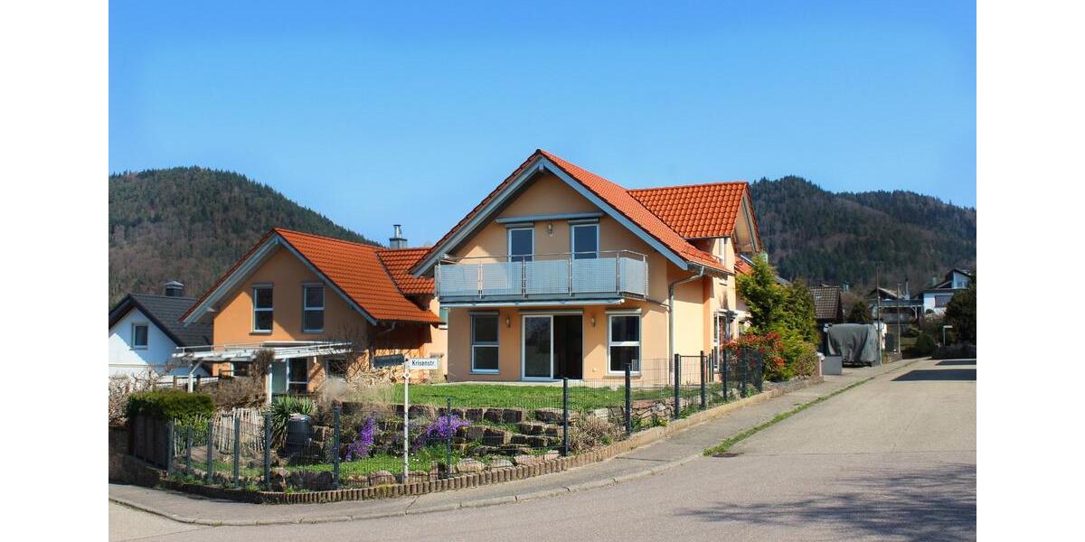 Einfamilienhaus Loffenau - 4 Zimmer, 143 m&sup2;, 579.000&euro; | Angebot:25966424