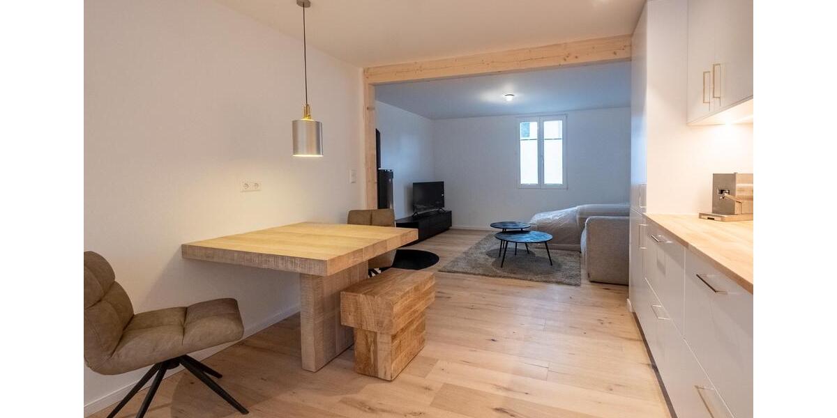 Hochparterre Baden-Baden Baden - 1.5 Zimmer, 51 m&sup2;, 1.200&euro; | Angebot:25085345