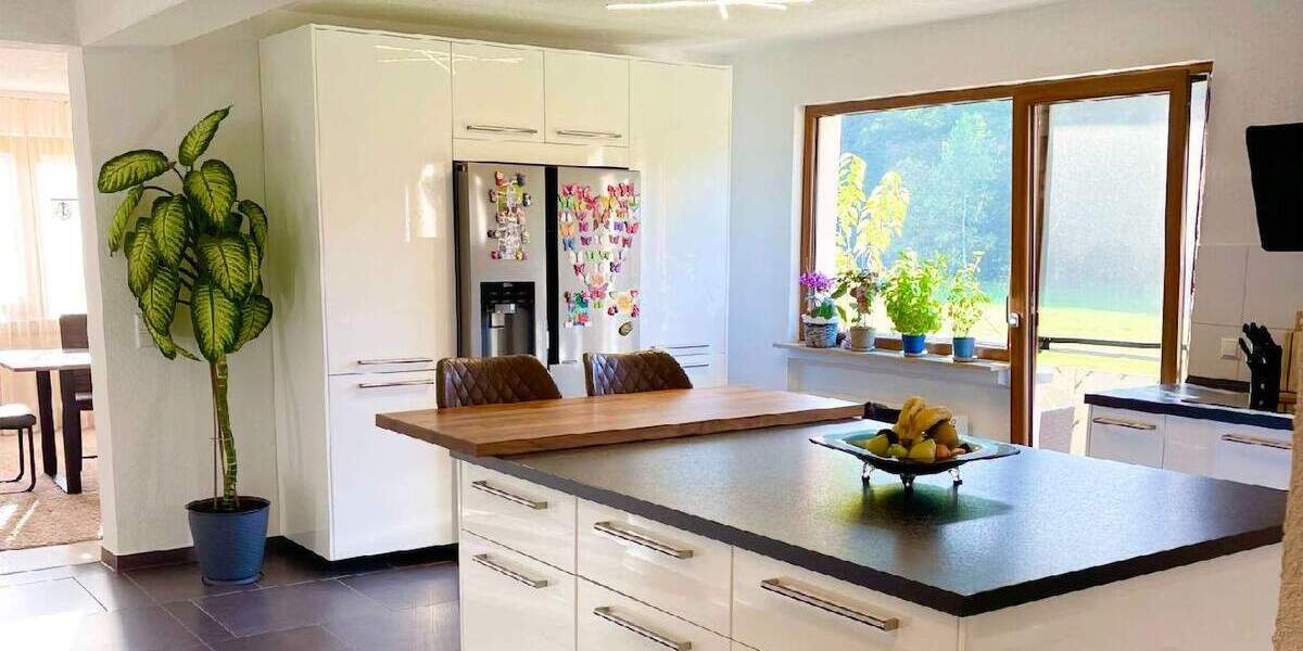 Etagenwohnung Enzklösterle Mittelenztal - 4 Zimmer, 189 m&sup2;, 349.000&euro; | Angebot:25702715