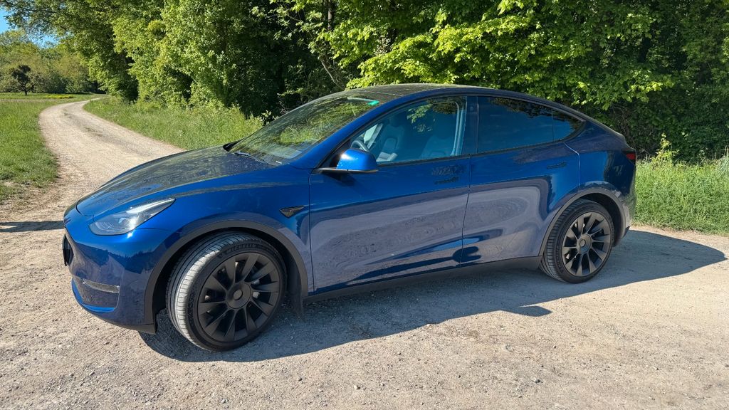 Tesla Model Y 63.000 km 34.900 &euro; Au am Rhein 76474