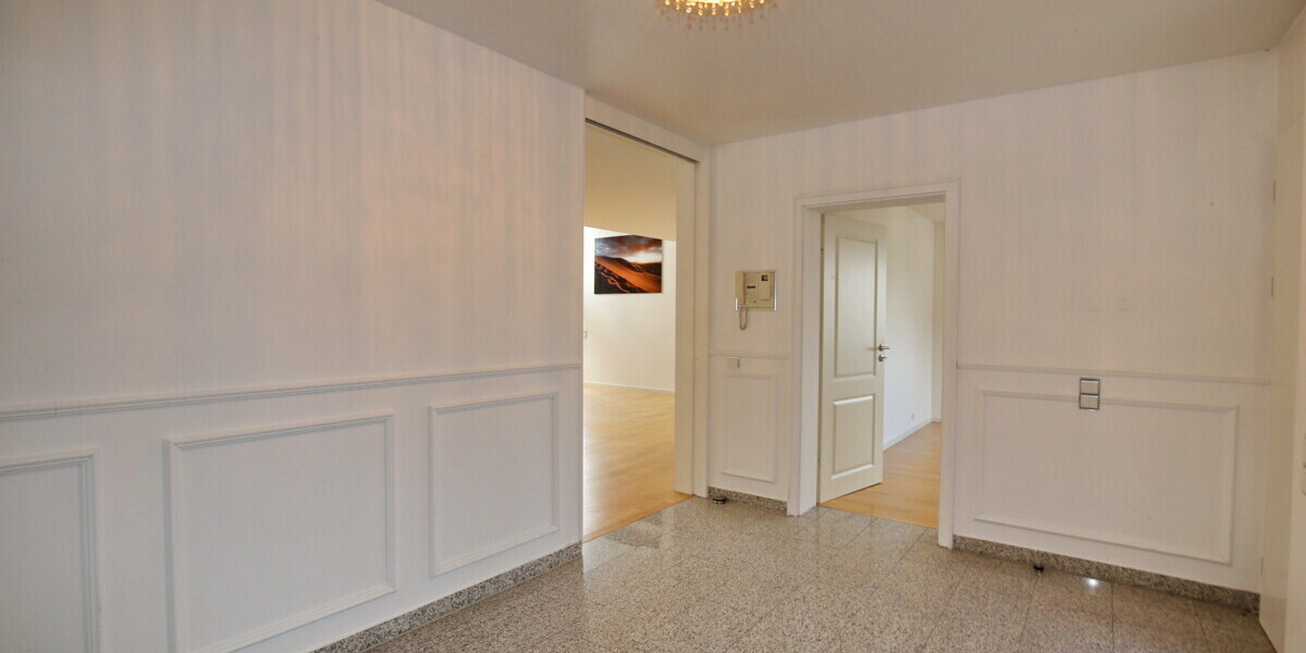 Exklusives Einfamilienhaus mit ELW in Traumlage - Zweifamilienhaus Sinzheim | Angebot:25419100