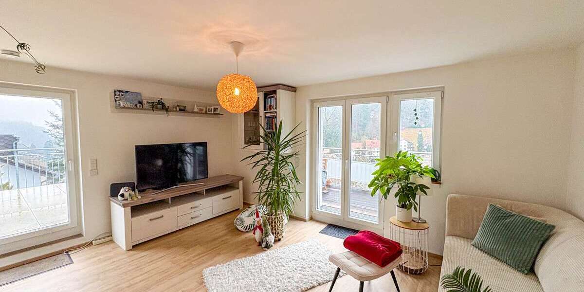 Etagenwohnung Bad Herrenalb - 2 Zimmer, 85 m&sup2;, 935&euro; | Angebot:25252228