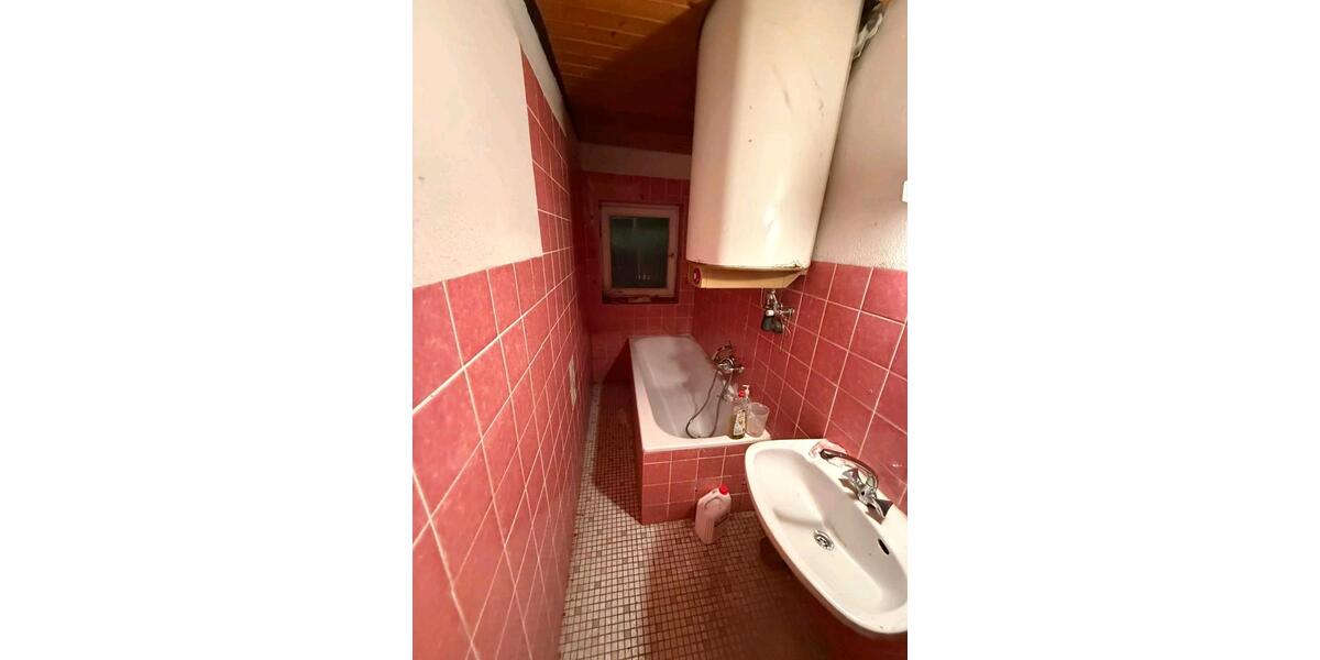 Erdgeschoßwohnung Weisenbach - 3 Zimmer, 94 m&sup2;, 110.000&euro; | Angebot:25271335