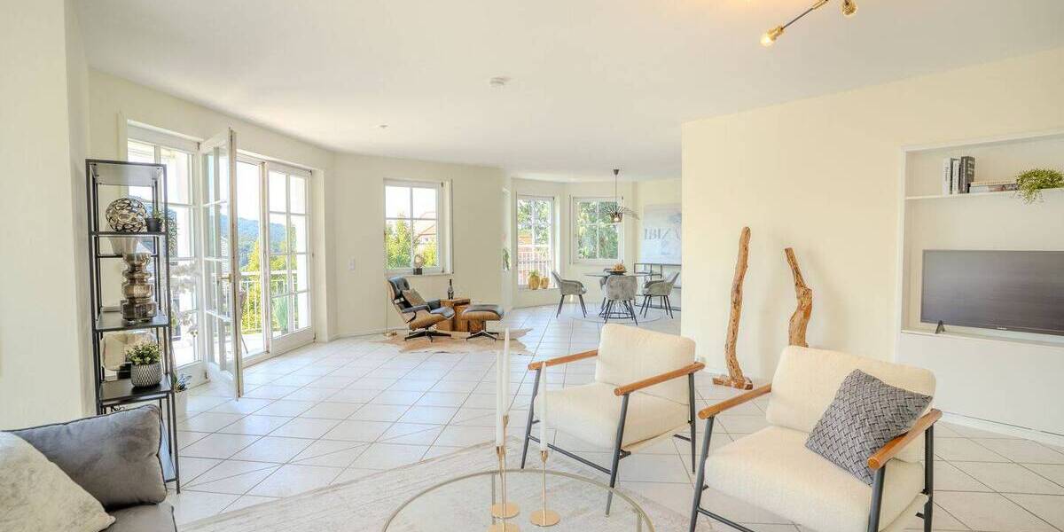 Etagenwohnung Baden-Baden Innenstadt - 3 Zimmer, 150 m&sup2;, 850.000&euro; | Angebot:25729897