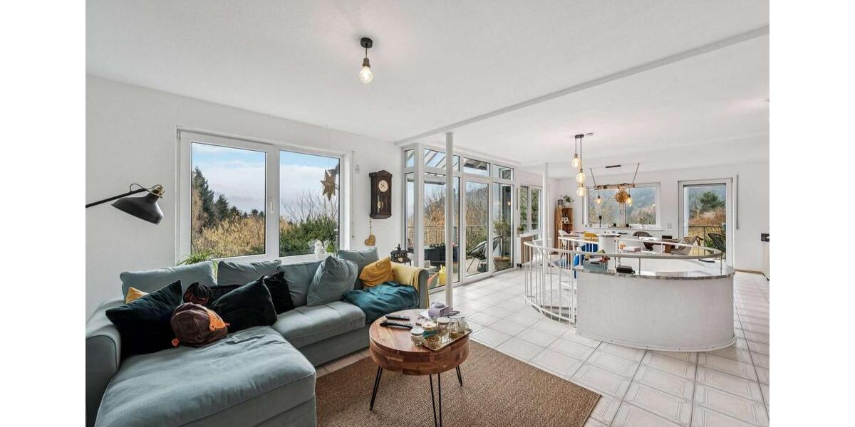 Etagenwohnung Forbach - 4 Zimmer, 134 m&sup2;, 1.200&euro; | Angebot:25561032