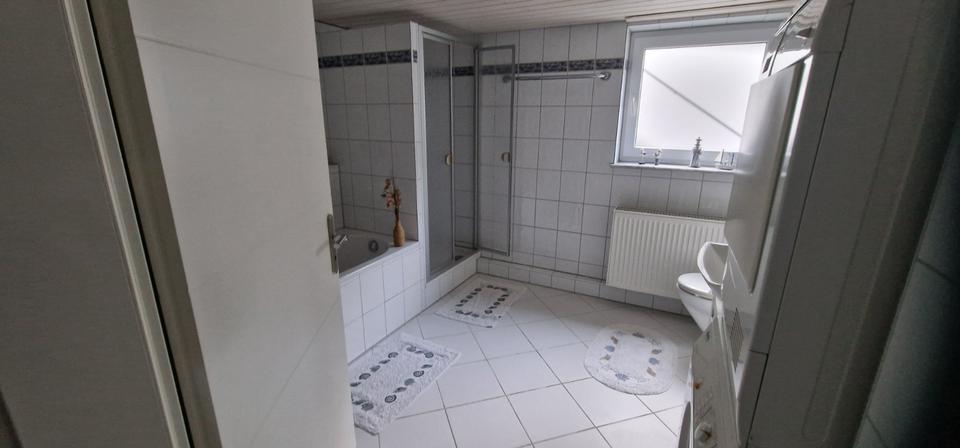 Mehrfamilienhaus, Wohnhaus Neuenbürg - 8 Zimmer, 246 m&sup2;, 820.000&euro; | Angebot:25940918