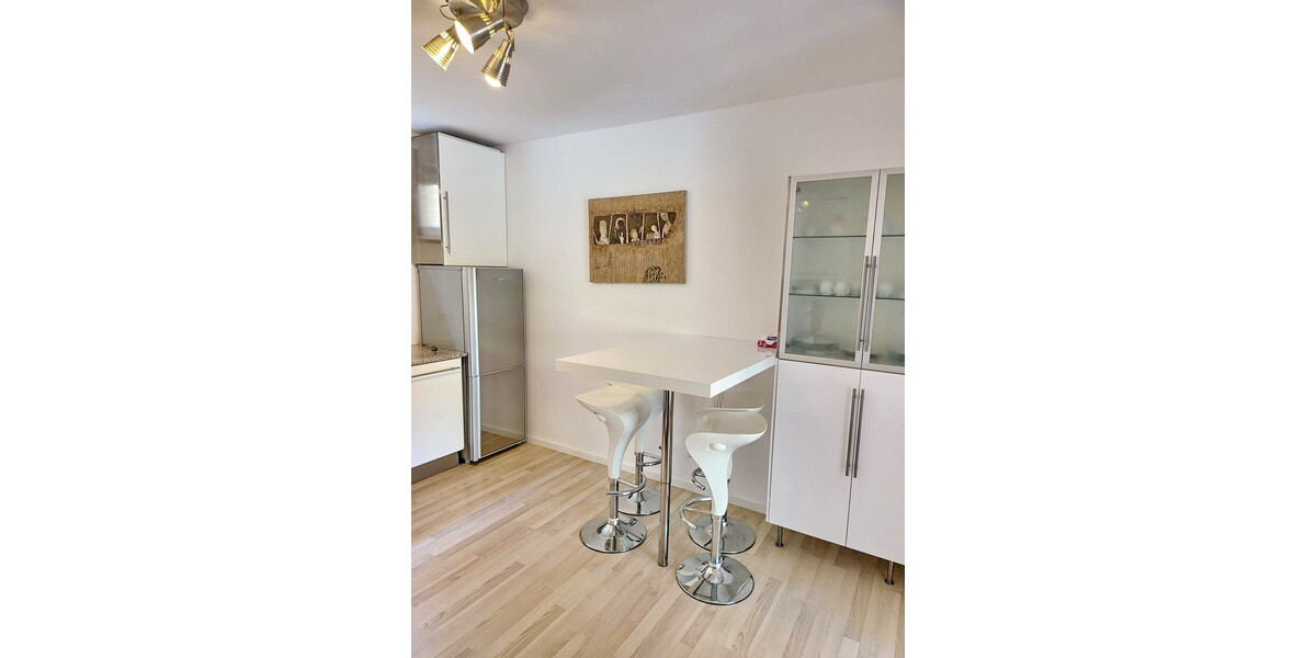 Schöne 4-Zimmer Wohnung mit sonnigem Balkon in Zentrumslage - 4- Baden-Baden Baden | Angebot:19891354