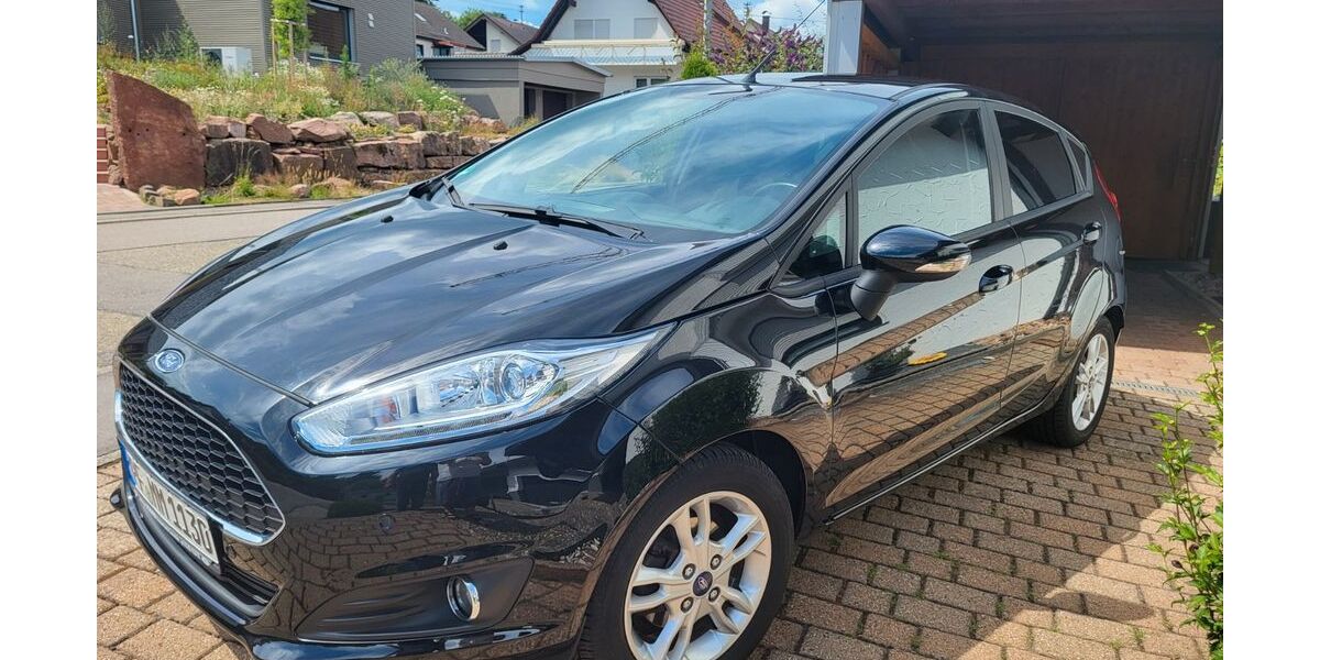 Ford Fiesta 72.999 km 9.900 &euro; Neuenbürg 75305
