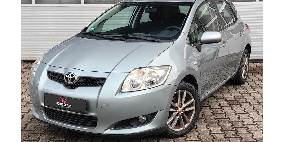 Toyota Auris 173.500 km 4.990 &euro; Baden-Württemberg - Leingarten 74211