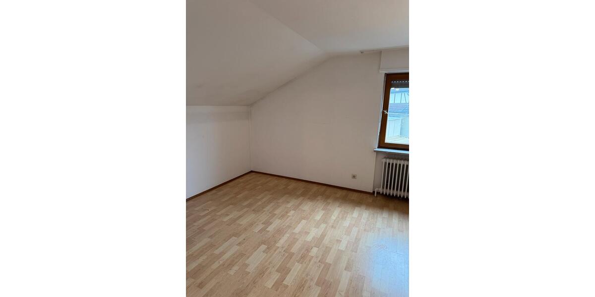 Dachgeschoßwohnung Bühl - 2.5 Zimmer, 50 m&sup2;, 700&euro; | Angebot:24963483
