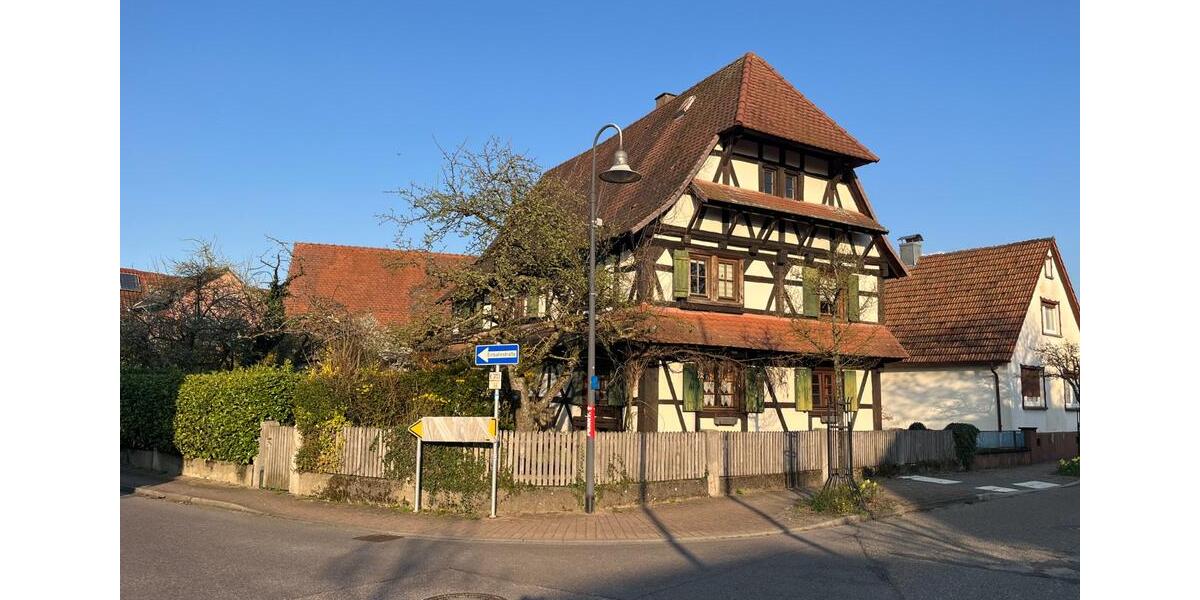 Mehrfamilienhaus, Wohnhaus Rheinstetten - 9 Zimmer, 200 m&sup2;, 400.000&euro; | Angebot:25858424